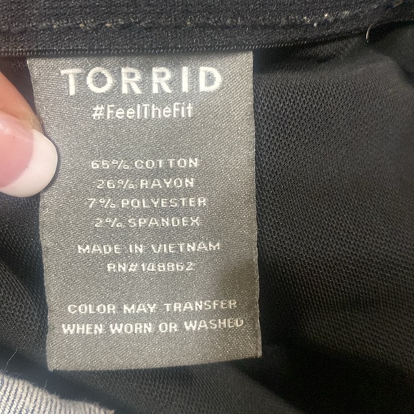 Torrid stretch jeans size 26R - Picture 5 of 5